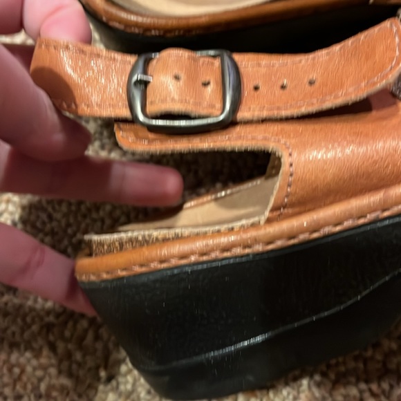 Fly Flot Italy Anatomic Leather Adjustable Strap buckle Sandals Size 41 Tan EUC - Picture 5 of 8